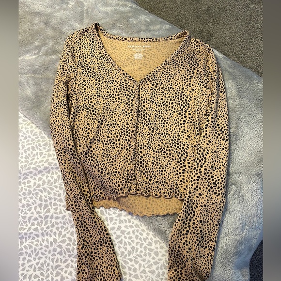 american eagle cheetah long sleeve - Picture 1 of 1
